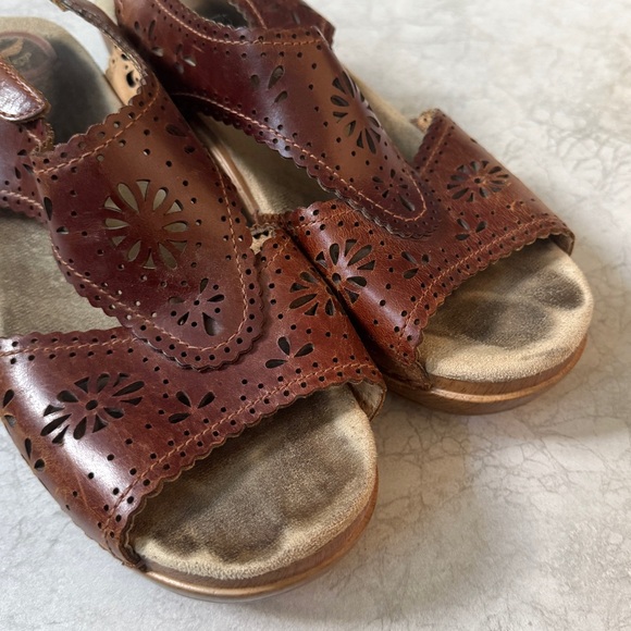 Dansko Sakura Brown Cutout Leather Slingback Block Heel Sandals CLOGS wedges 9.5 - Picture 8 of 11